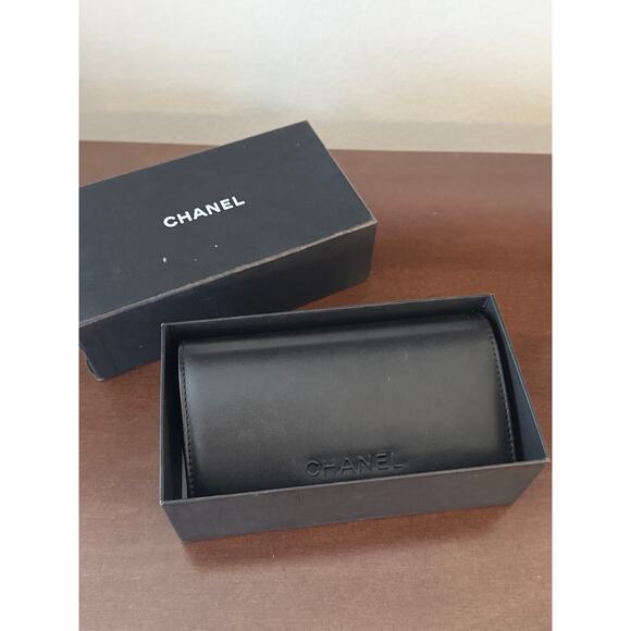 Chanel 5479 501/S4 Sunglasses Polished Black/Gray Lens w/ Gold Heart CC Logo - Picture 6 of 15